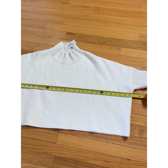 Kerisma Aja Sweater NWT Mock Neck Cropped One Size - Picture 8 of 8